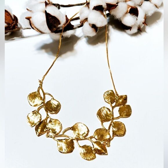 Gold leaf necklace N60 - Picture 3 of 7